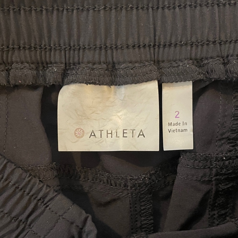 Athleta Ruched Cropped Pants | 2 - Picture 6 of 8